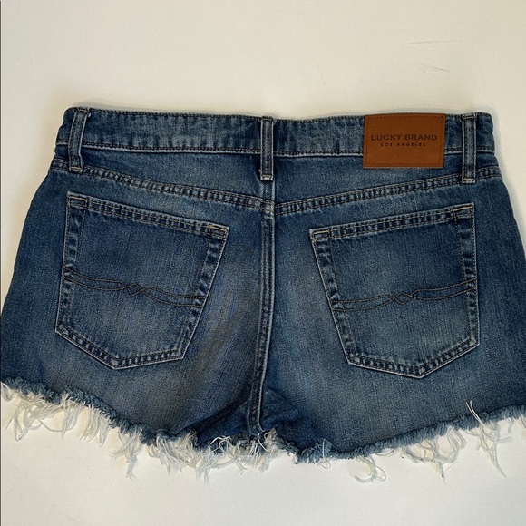 Lucky Brand Shorts Women's 8 Frayed Hem Denim Shorts ‘The Cut Off’ Button Up - Picture 5 of 13
